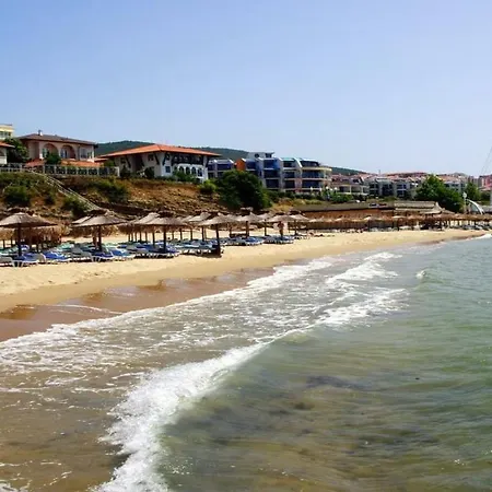 Royal Bay-i Seaview Apartament
