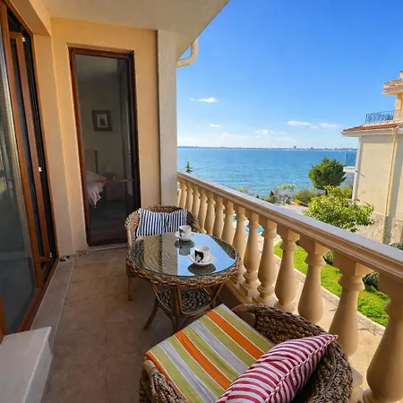 Royal Bay-i Seaview Apartament Sveti Vlas