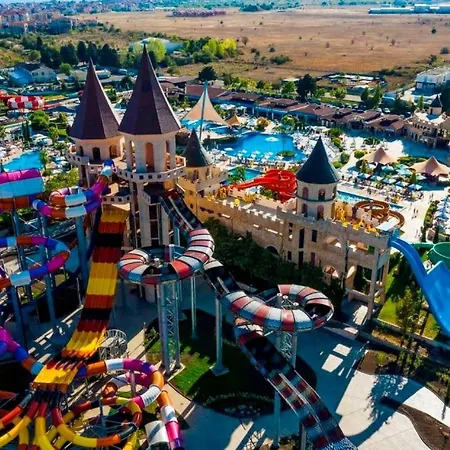 Royal Bay-i Seaview Apartament