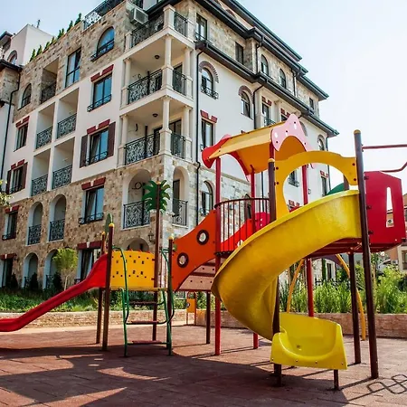 아파트 Royal Bay-i Seaview 스베티 블라스