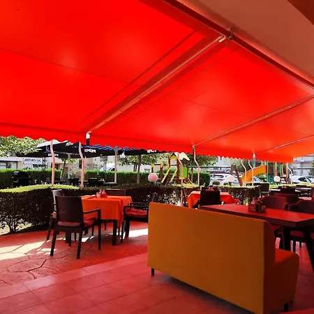 Royal Bay-i Seaview Apartman Szveti Vlasz