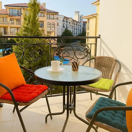 Royal Bay-i Seaview Apartman *