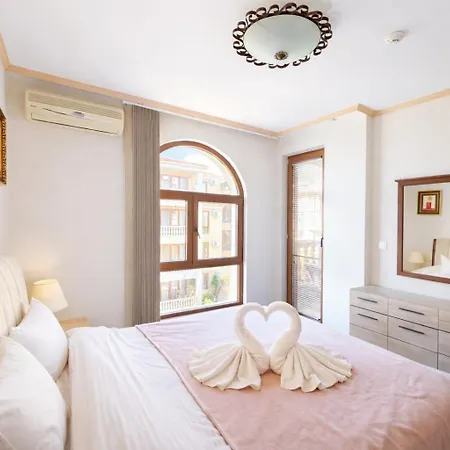 Apartamento Royal Bay-i Seaview