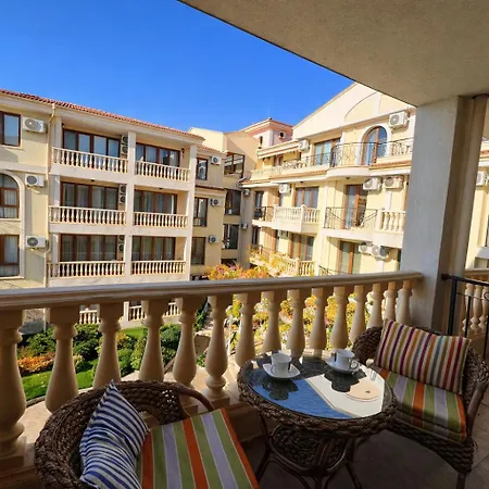 Apartamento Royal Bay-i Seaview